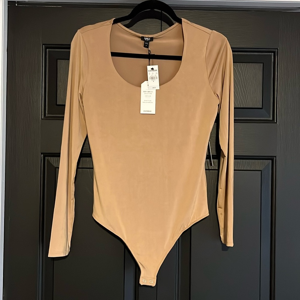 Express body contour bodysuit NWT